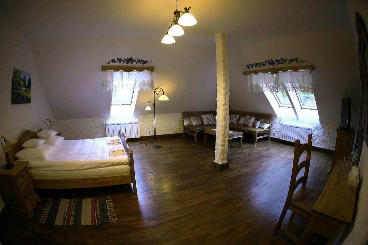 Lipowy Gosciniec Lejlighedshotel Otwock Maly Værelse billede